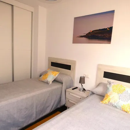Apartamento A De Quique. A Pie De Playa. *